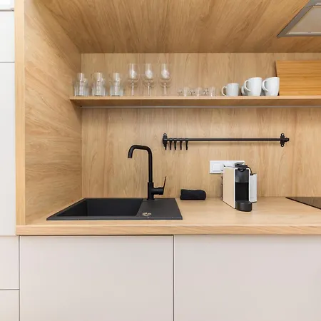 Amber & By Halu! شقة سالونيك