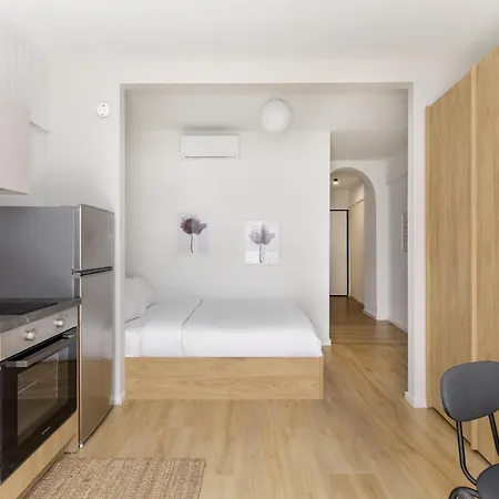 Amber & By Halu! 公寓 *